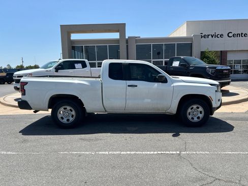 Used 2022 Nissan Frontier S RWD image 4