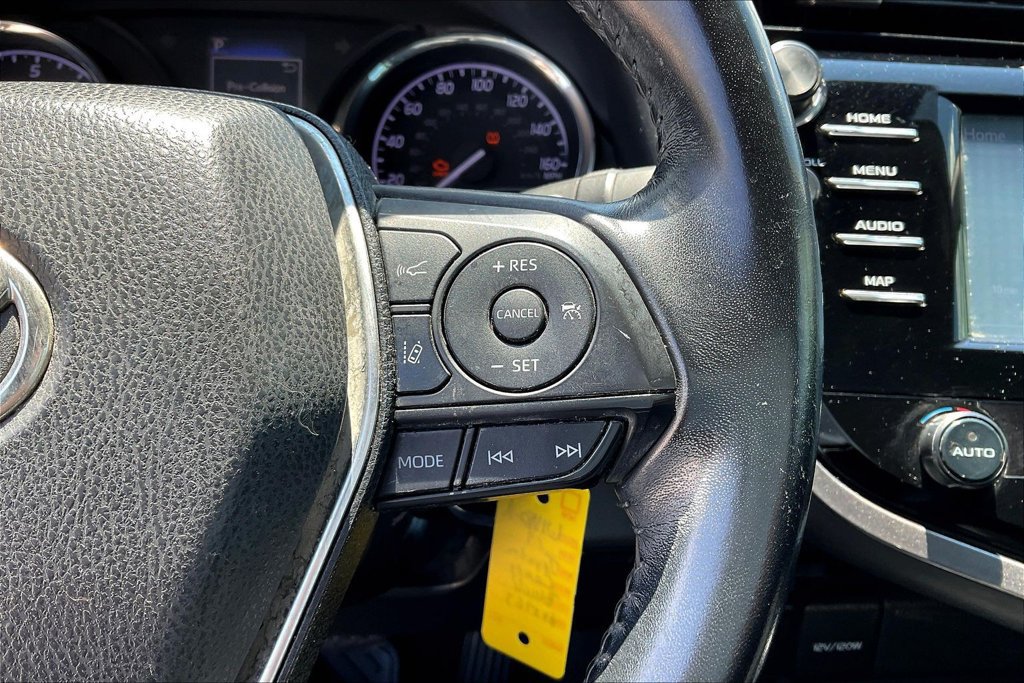 Used 2019 Toyota Camry SE FWD image 11