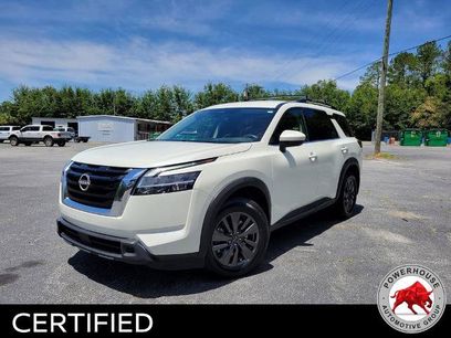 Used 2022 Nissan Pathfinder SV