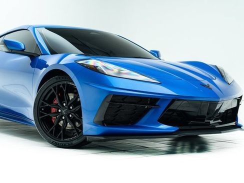 Used 2025 Chevrolet Corvette Stingray Coupe w/ 1LT RWD image 4