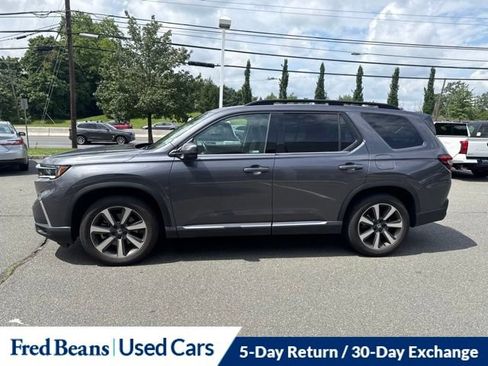 Used 2025 Honda Pilot Elite image 18