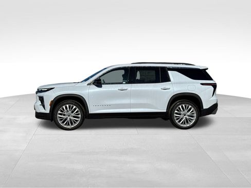 New 2026 Chevrolet Traverse LT FWD image 6