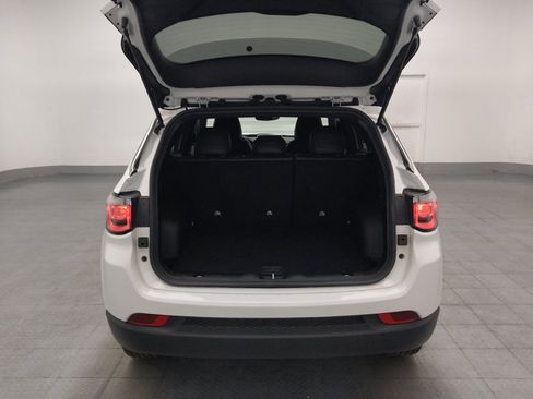 Used 2025 Jeep Compass Latitude AWD/4WD image 29