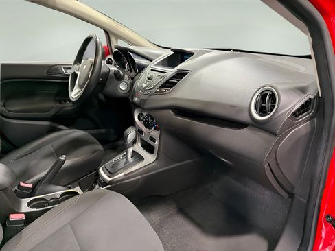Used 2015 Ford Fiesta SE FWD image 13