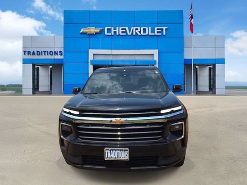 Certified 2026 Chevrolet Traverse LT FWD image 4