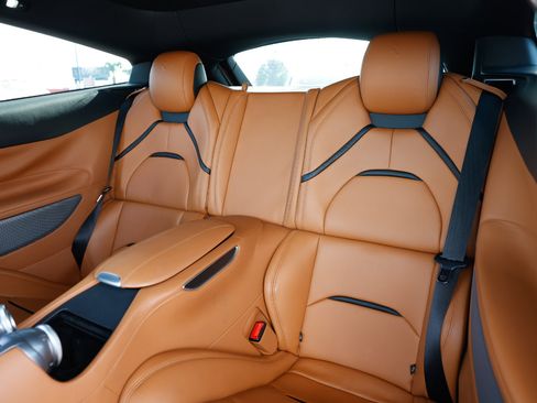 Used 2019 Ferrari GTC4Lusso T image 11