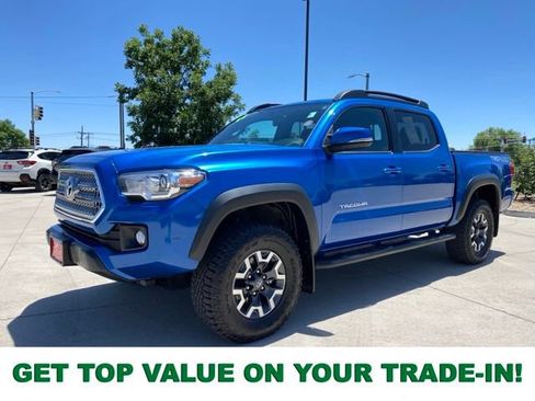 Used 2017 Toyota Tacoma TRD Off-Road AWD/4WD image 1