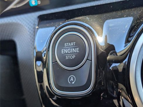 Used 2025 Mercedes-Benz CLA 250 image 23