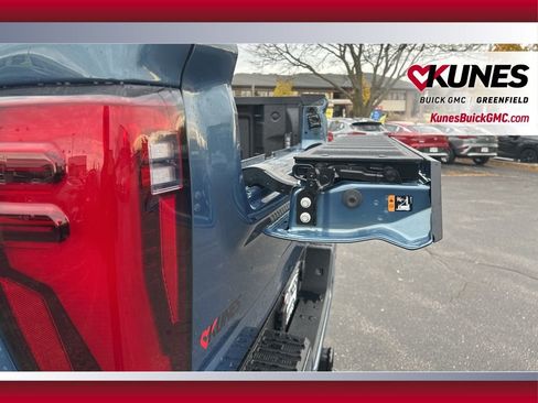 New 2026 GMC Sierra 3500 Denali w/ Denali Reserve Package image 40