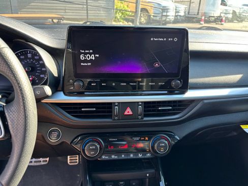 Used 2024 Kia Forte GT-Line w/ GT-Line Premium Package FWD image 10