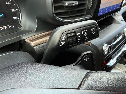 Used 2020 Ford Explorer Limited image 27