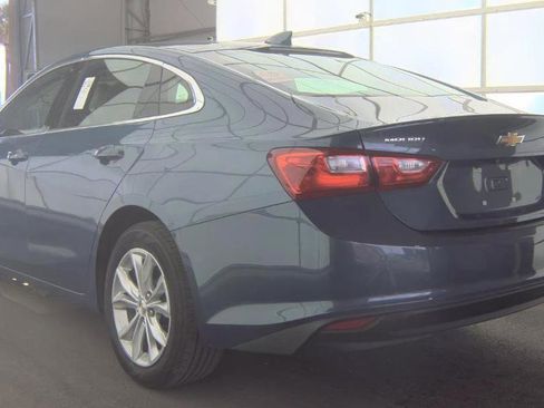 Used 2025 Chevrolet Malibu LT image 4