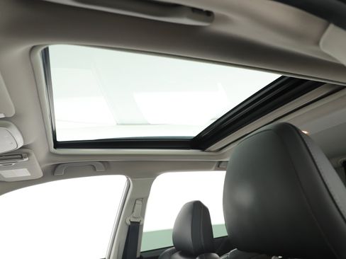 Used 2021 Subaru Forester Limited image 27