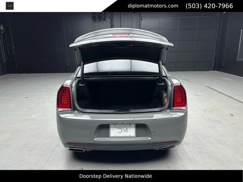Used 2019 Chrysler 300 S w/ Safetytec Plus Group image 47