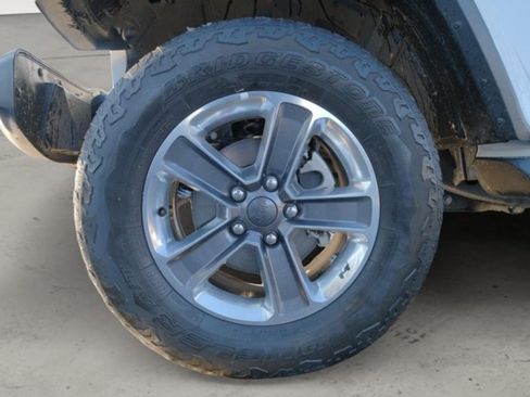Used 2020 Jeep Wrangler Unlimited Sahara AWD/4WD image 10