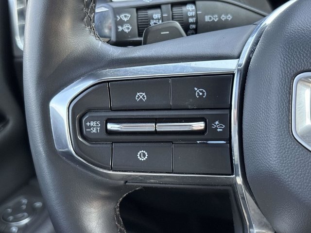 Used 2025 GMC Yukon Denali AWD/4WD image 30