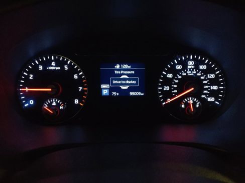 Used 2019 Kia Sorento LX w/ LX Convenience Package image 23