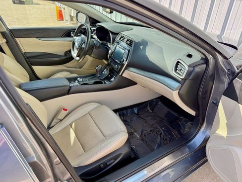 Used 2016 Nissan Maxima 3.5 SL FWD image 18