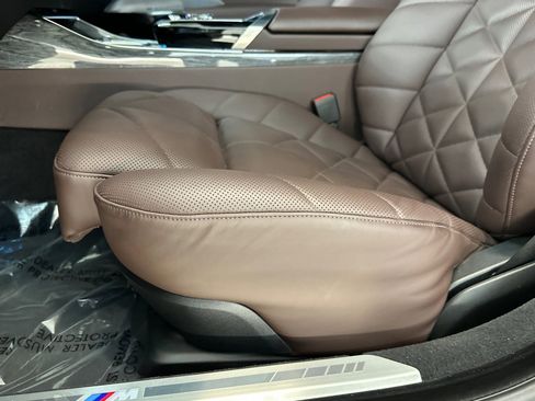 Certified 2023 BMW 740i w/ Parking Assistance Package image 14