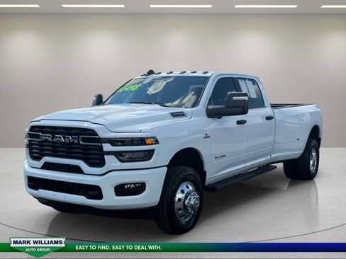 Used 2025 RAM 3500 Big Horn AWD/4WD image 4
