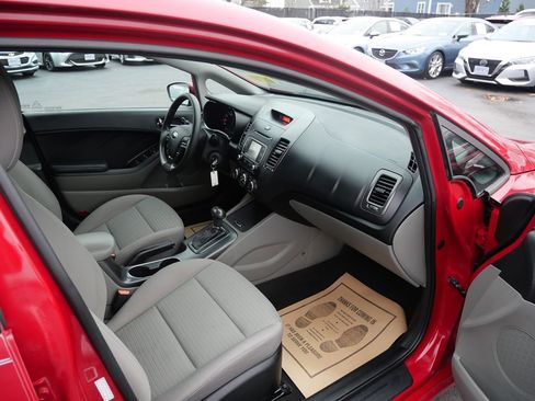 Used 2016 Kia Forte LX w/ LX Popular Plus Package image 17