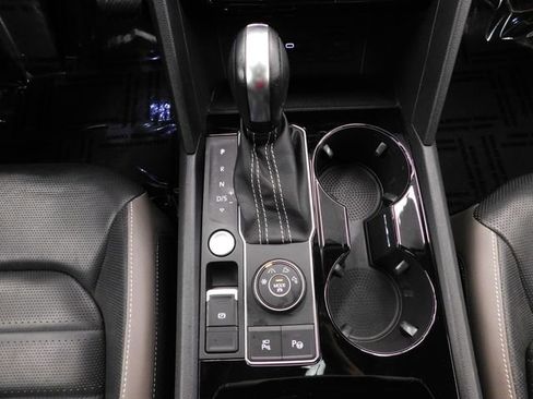 Used 2021 Volkswagen Atlas SEL Premium image 30