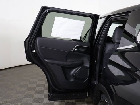 New 2026 Mitsubishi Outlander SE FWD image 23