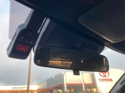 Used 2025 Toyota 4Runner SR5 RWD image 25