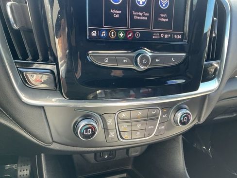 Used 2023 Chevrolet Traverse LT FWD image 18