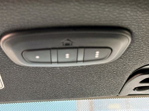 Used 2024 Jeep Wrangler Unlimited w/ Convenience Group AWD/4WD image 17