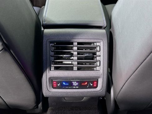 Used 2024 Volkswagen Golf R image 26