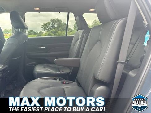 Used 2024 Toyota Grand Highlander AWD image 12