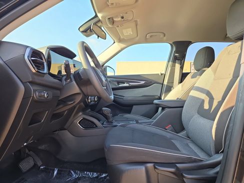Used 2024 Chevrolet TrailBlazer LT AWD/4WD image 22