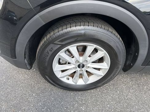 Used 2019 Kia Sorento FWD w/ LX Convenience Package image 9