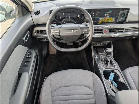 New 2026 Kia K4 LXS image 6