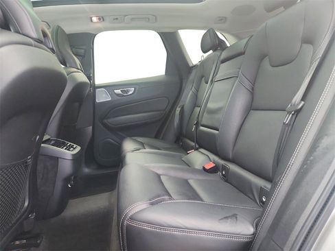 Used 2019 Volvo XC60 T6 Inscription w/ Protection Package Premier image 23