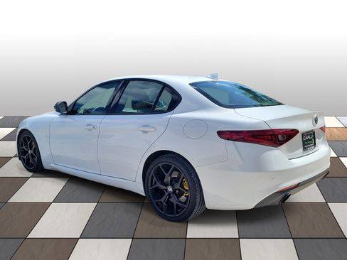 Used 2020 Alfa Romeo Giulia w/ Nero Edizione RWD image 6