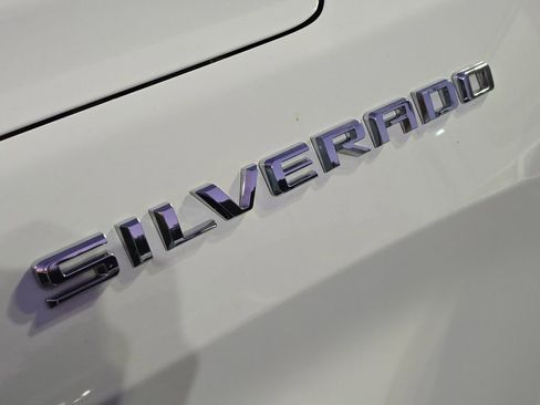 Used 2019 Chevrolet Silverado 1500 Custom w/ Custom Value Package image 7