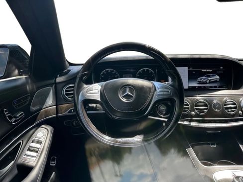 Used 2017 Mercedes-Benz S 550 Sedan image 17