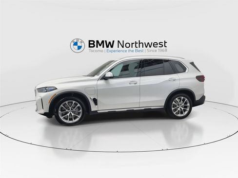 New 2026 BMW X5 xDrive50e AWD/4WD image 10
