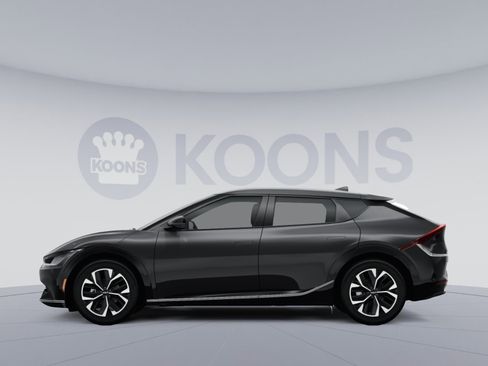 Used 2024 Kia EV6 Wind w/ Wind Technology Package AWD/4WD image 2