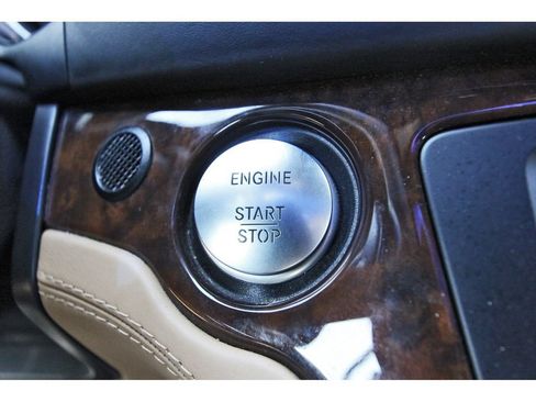 Used 2017 Mercedes-Benz SL 550 image 31