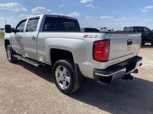 Used 2018 Chevrolet Silverado 2500 LTZ w/ Duramax Plus Package image 5