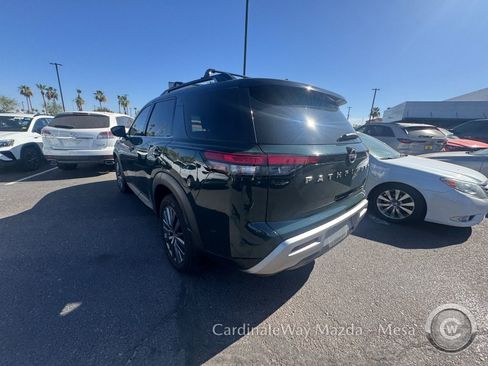 Used 2022 Nissan Pathfinder SL w/ SL Premium Package FWD image 4