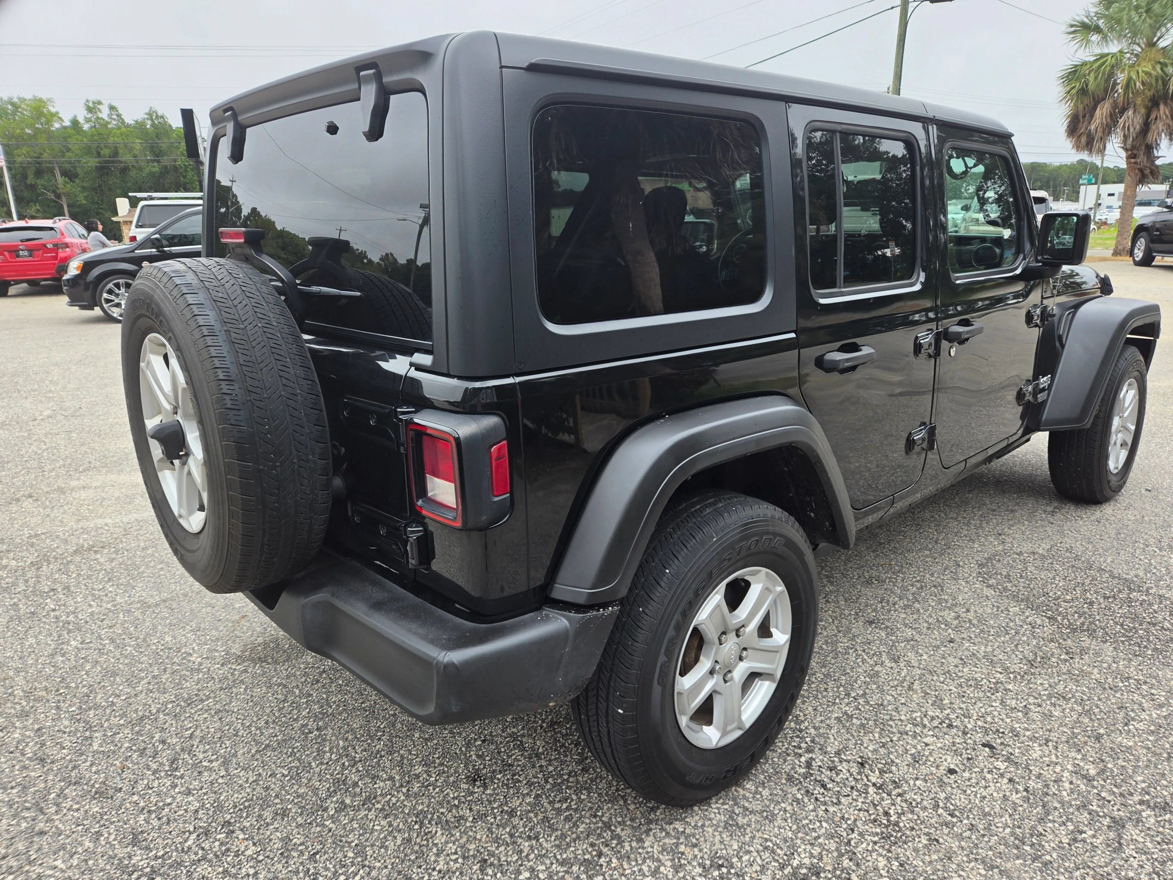 Used 2019 Jeep Wrangler Unlimited Sport S AWD/4WD image 5