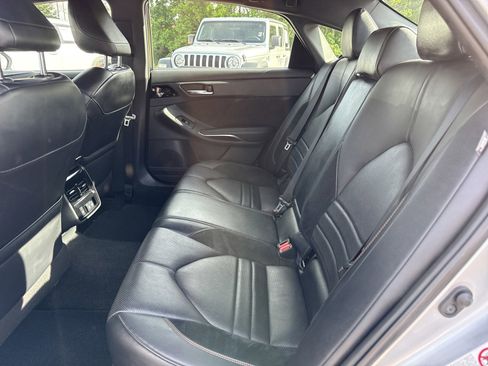 Used 2019 Toyota Avalon Touring w/ Advanced Safety Package FWD image 14