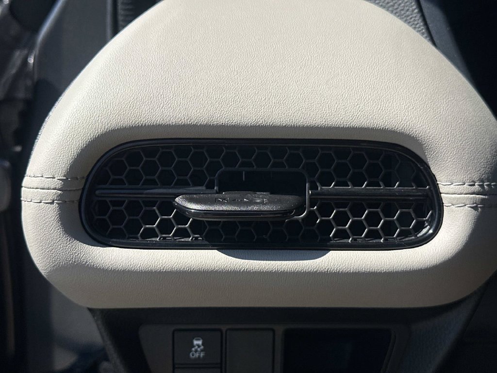 Used 2023 Honda HR-V LX image 27