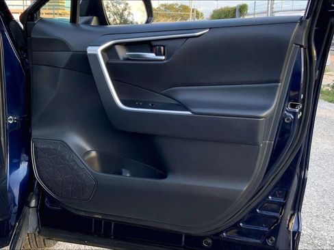 Used 2024 Toyota RAV4 XLE image 21