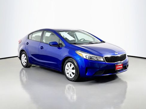 Used 2017 Kia Forte LX image 7