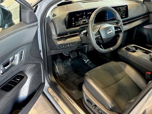 Used 2024 Nissan Ariya AWD image 39